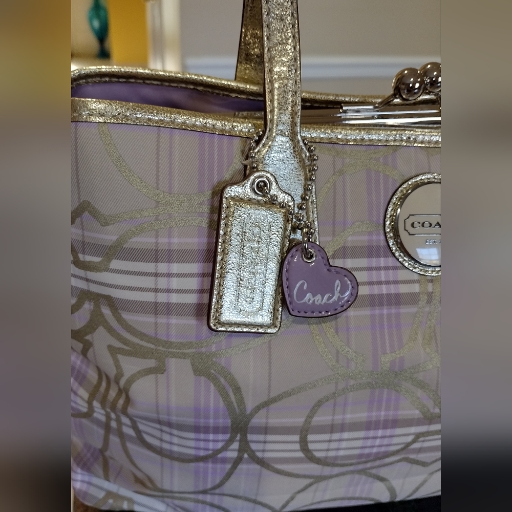 NWT COACH Signature Beige Striped Tartan Plaid Carryall Bag - Picture 16 of 17